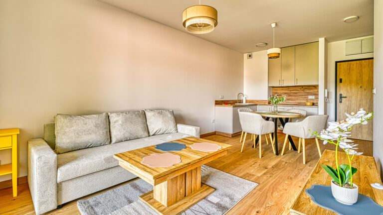 Apartament Polna B6 blisko Stoku i Lasu - 5D Apartments